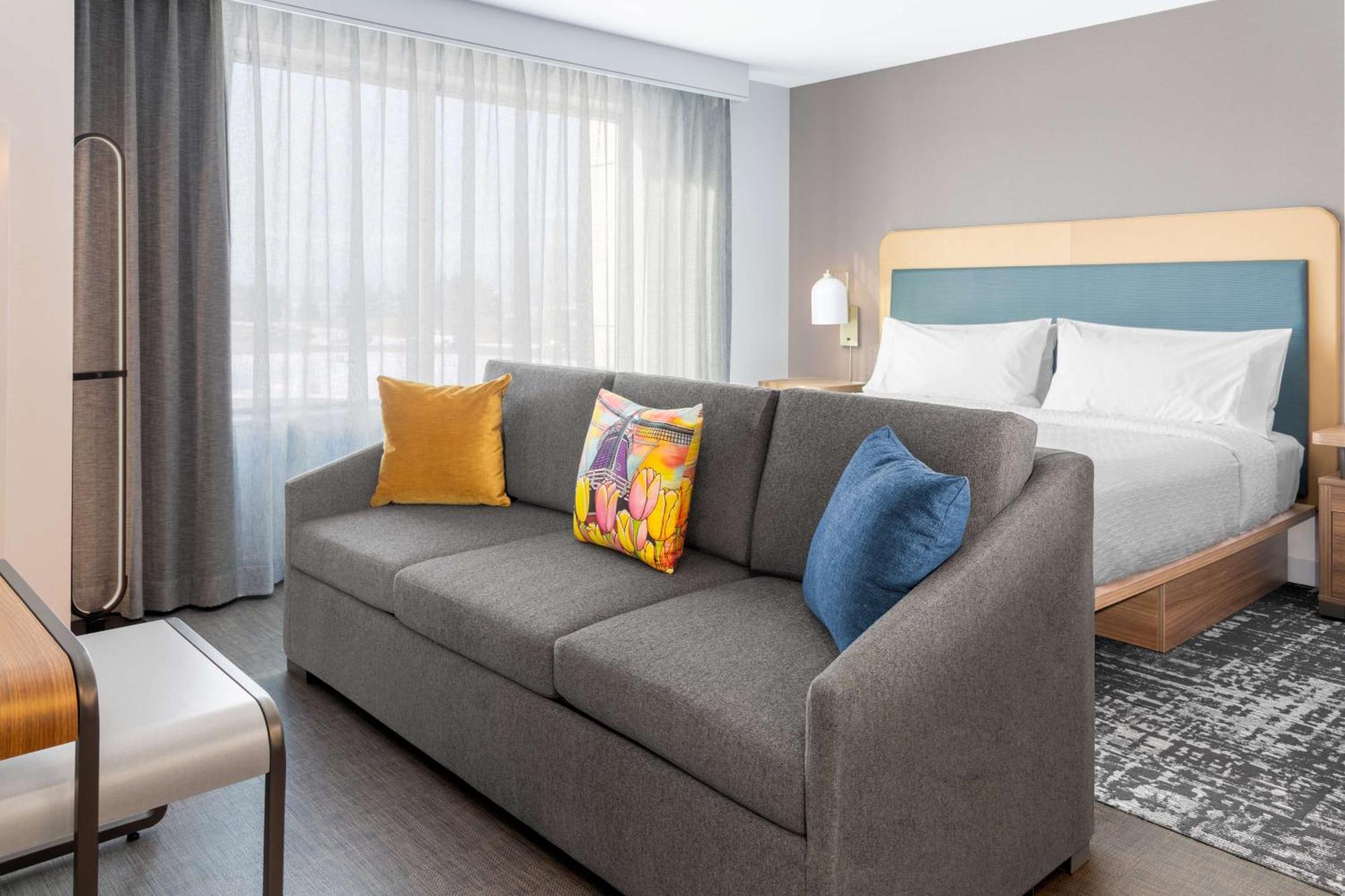 Homewood Suites By Hilton Holland Bagian luar foto